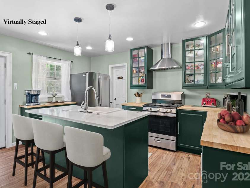 239 Old Lion Road, Statesville, NC 28625.  MLS# CAR4284609, YatesRealty ID 33114. 