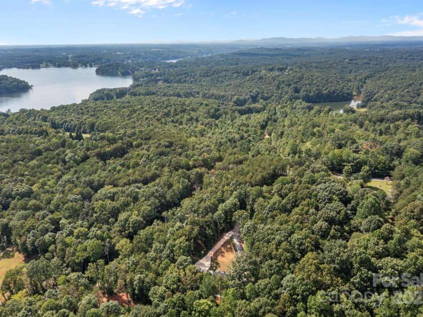239 Old Lion Road, Statesville, NC 28625.  MLS# CAR4284609, YatesRealty ID 33114. Beautiful lake front lot