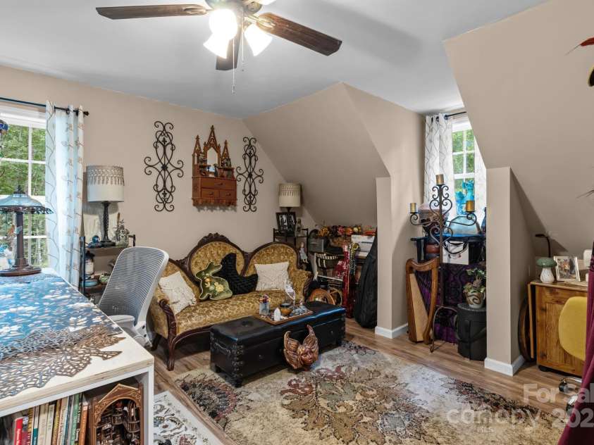 239 Old Lion Road, Statesville, NC 28625.  MLS# CAR4284609, YatesRealty ID 33114. Upper bedroom