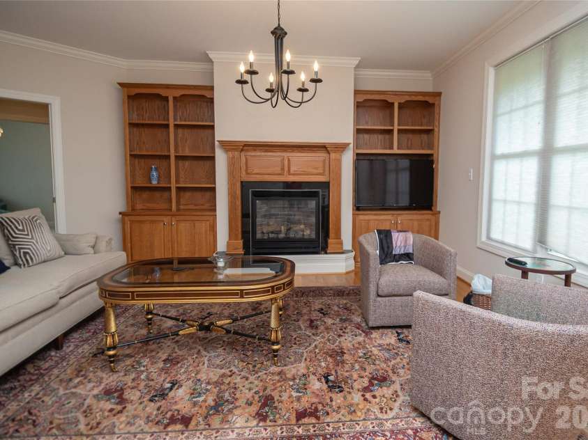 117 Beechmont Drive, Morganton, NC 28655.  MLS# CAR4397972, YatesRealty ID 33115. 
