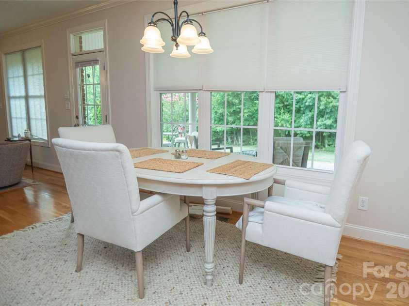 117 Beechmont Drive, Morganton, NC 28655.  MLS# CAR4397972, YatesRealty ID 33115. 