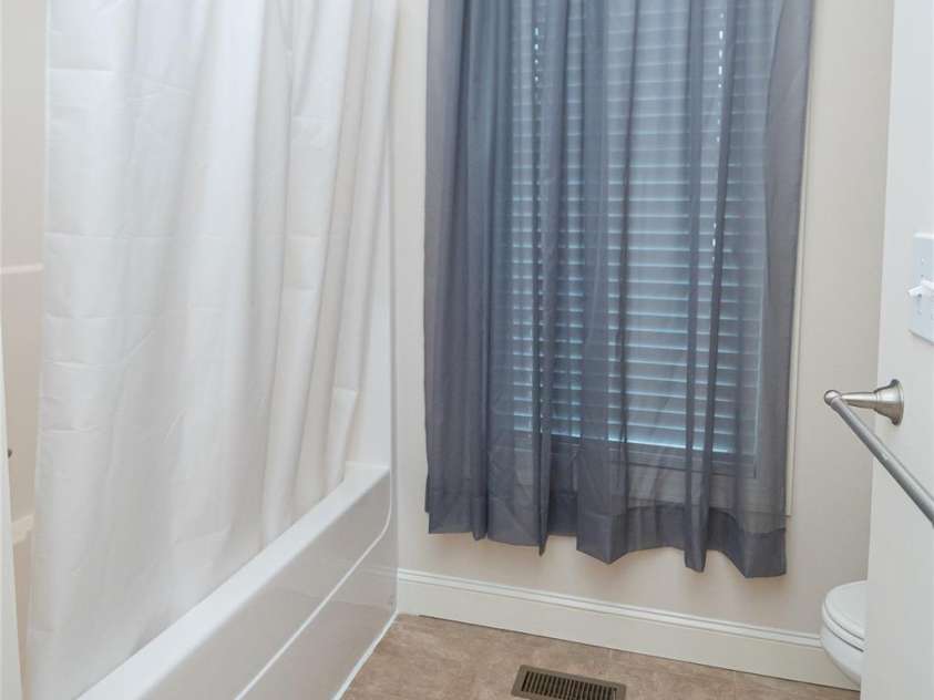 117 Beechmont Drive, Morganton, NC 28655.  MLS# CAR4397972, YatesRealty ID 33115. 