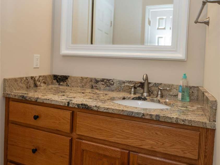 117 Beechmont Drive, Morganton, NC 28655.  MLS# CAR4397972, YatesRealty ID 33115. 