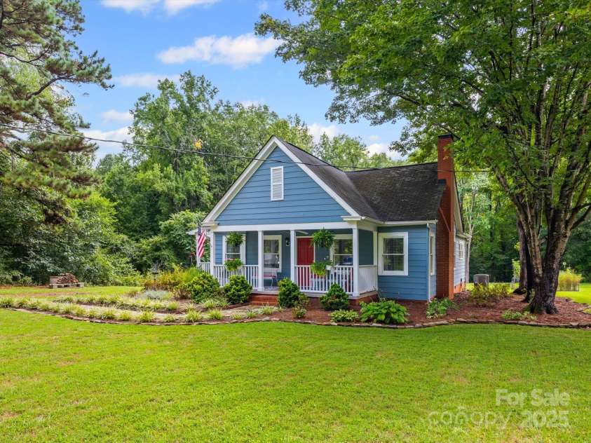 4065 Mountainview Street, Gastonia, NC 28056.  MLS# CAR4290116, YatesRealty ID 33115. 