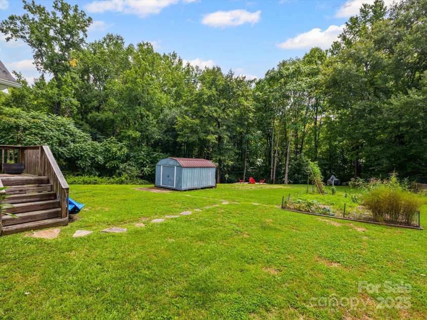 4065 Mountainview Street, Gastonia, NC 28056.  MLS# CAR4290116, YatesRealty ID 33115. 