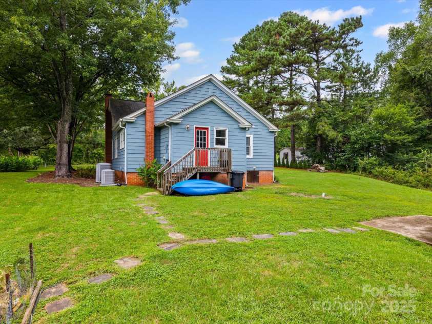 4065 Mountainview Street, Gastonia, NC 28056.  MLS# CAR4290116, YatesRealty ID 33115. Back view of the home