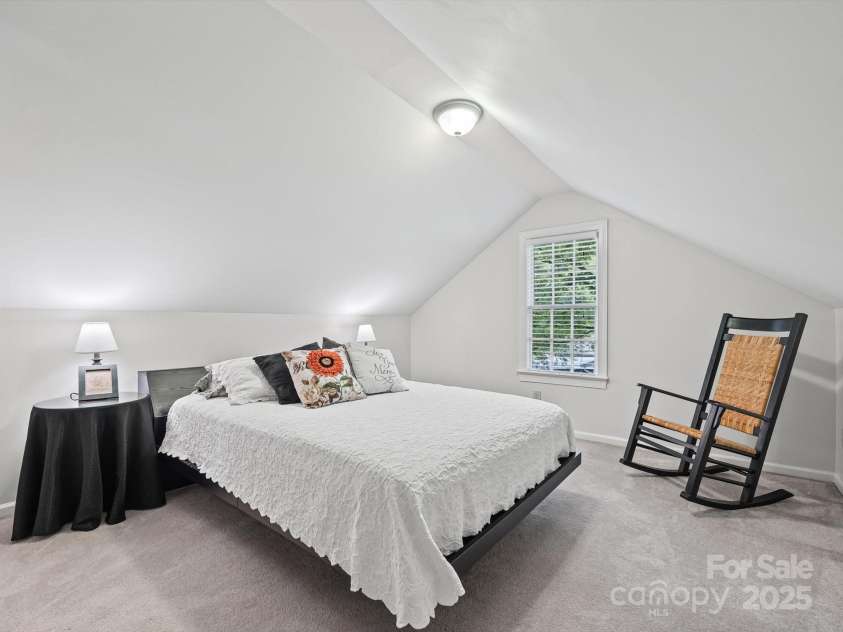 4065 Mountainview Street, Gastonia, NC 28056.  MLS# CAR4290116, YatesRealty ID 33115. BR4/bonus-septic permit for 3BR