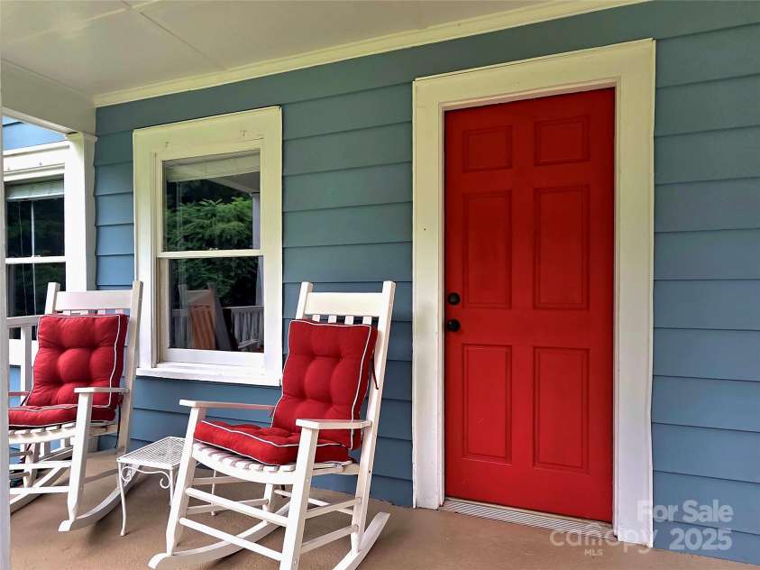 4065 Mountainview Street, Gastonia, NC 28056.  MLS# CAR4290116, YatesRealty ID 33115. Primary side porch!