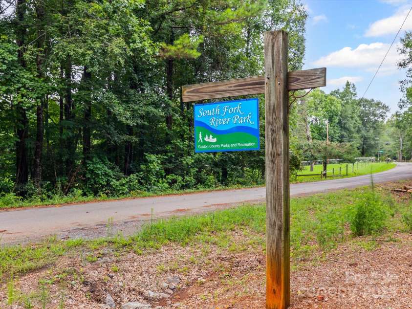 4065 Mountainview Street, Gastonia, NC 28056.  MLS# CAR4290116, YatesRealty ID 33115. Walking distance from this home!