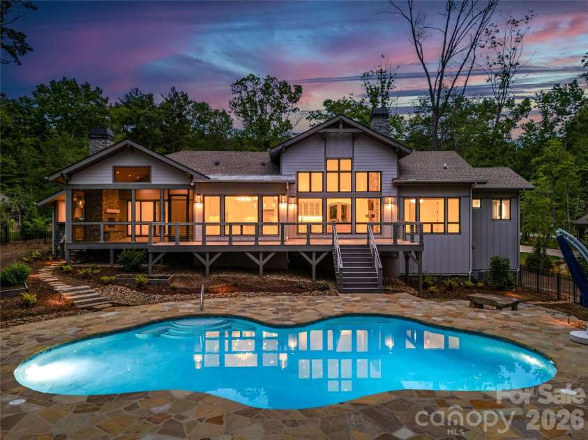 17 Nestlewood Drive, Arden, NC 28704.  MLS# CAR4392357, YatesRealty ID 33116. 