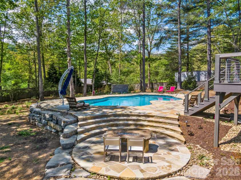 17 Nestlewood Drive, Arden, NC 28704.  MLS# CAR4392357, YatesRealty ID 33116. 