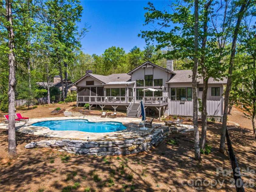 17 Nestlewood Drive, Arden, NC 28704.  MLS# CAR4392357, YatesRealty ID 33116. 