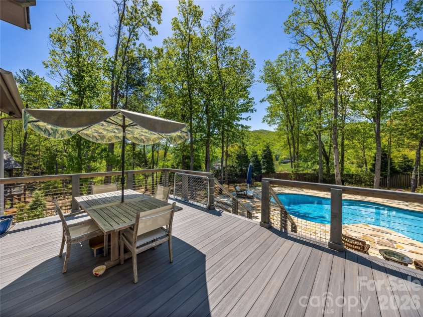 17 Nestlewood Drive, Arden, NC 28704.  MLS# CAR4392357, YatesRealty ID 33116. 