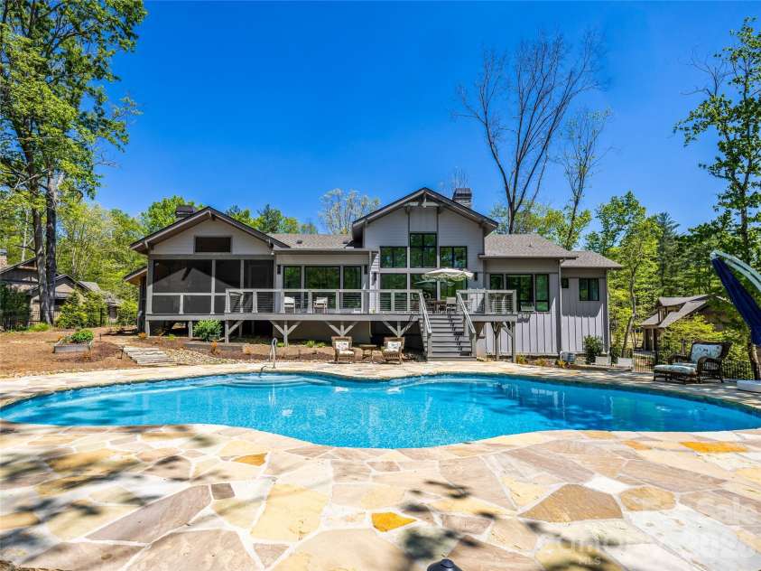 17 Nestlewood Drive, Arden, NC 28704.  MLS# CAR4392357, YatesRealty ID 33116. 