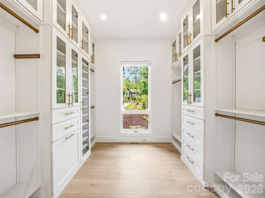 17 Nestlewood Drive, Arden, NC 28704.  MLS# CAR4392357, YatesRealty ID 33116. 