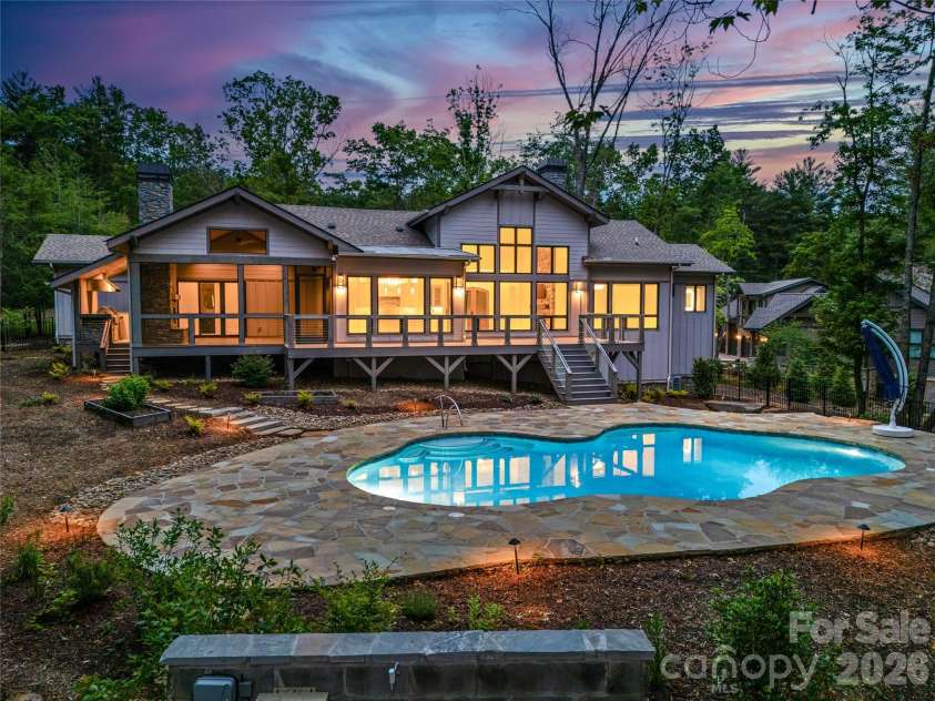 17 Nestlewood Drive, Arden, NC 28704.  MLS# CAR4392357, YatesRealty ID 33116. 