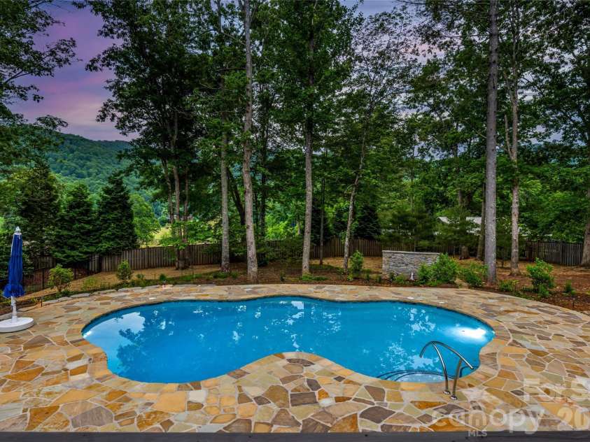 17 Nestlewood Drive, Arden, NC 28704.  MLS# CAR4392357, YatesRealty ID 33116. 