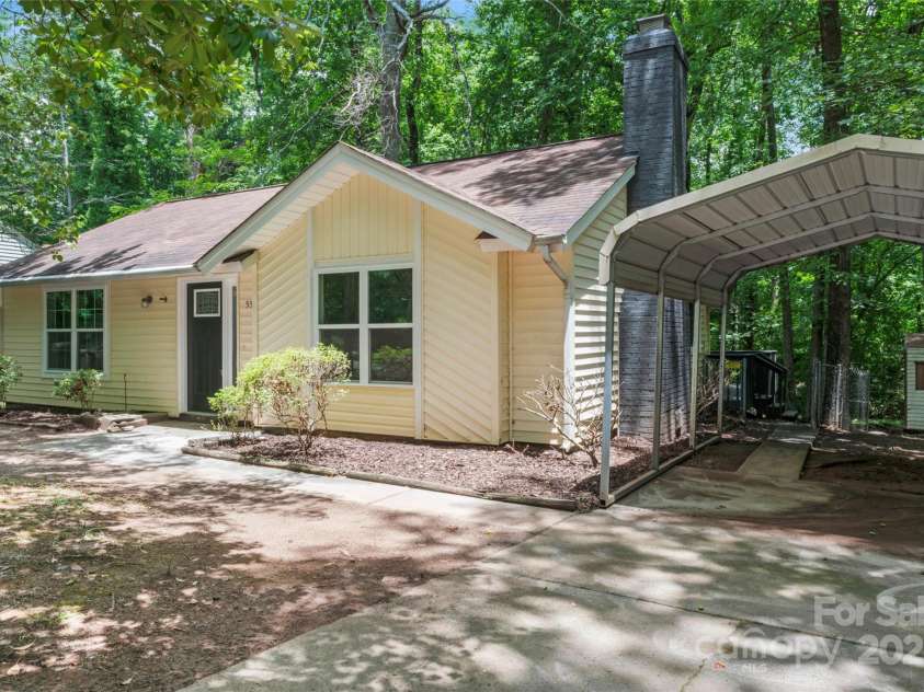 5534 Great Wagon Road, Charlotte, NC 28215.  MLS# CAR4273734, YatesRealty ID 33116. 