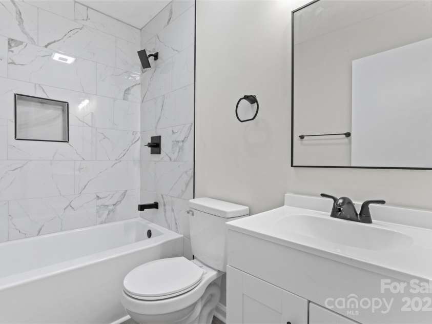 5534 Great Wagon Road, Charlotte, NC 28215.  MLS# CAR4273734, YatesRealty ID 33116. 