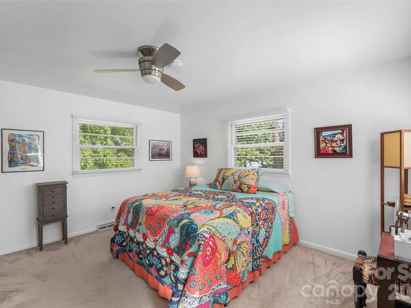 19 Wilburn Road, Asheville, NC 28806.  MLS# CAR4397965, YatesRealty ID 33117. 