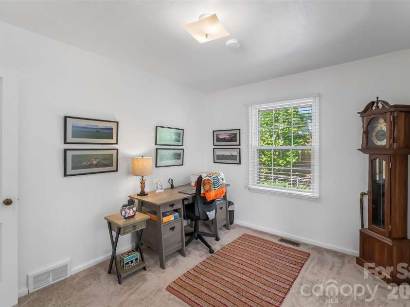 19 Wilburn Road, Asheville, NC 28806.  MLS# CAR4426206, YatesRealty ID 33117. 