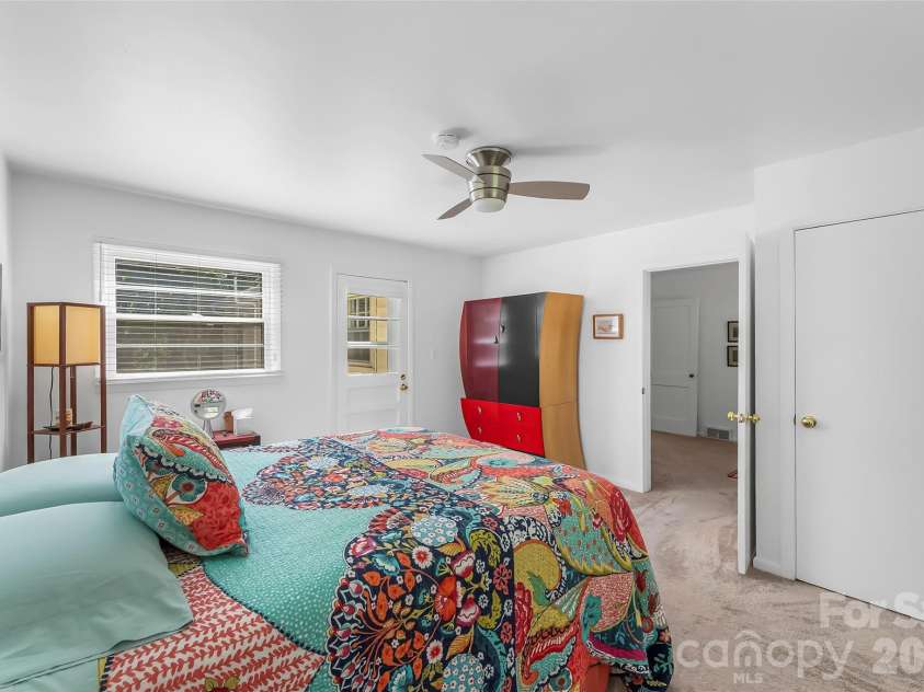 19 Wilburn Road, Asheville, NC 28806.  MLS# CAR4426206, YatesRealty ID 33117. 