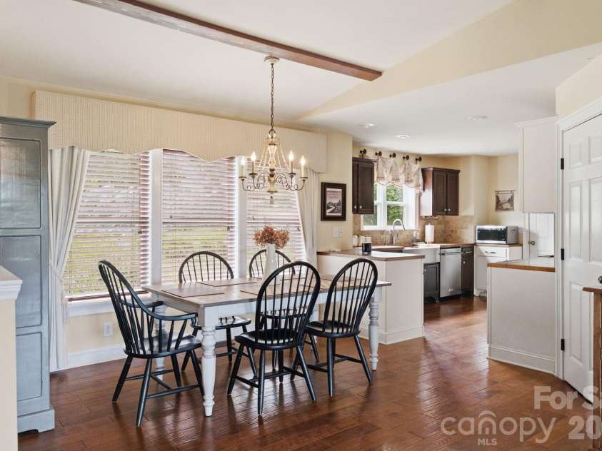 276 Four Diamond Drive, Seven Devils, NC 28604.  MLS# CAR4394348, YatesRealty ID 33119. 