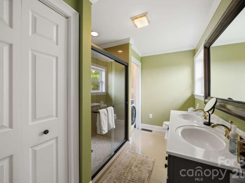 276 Four Diamond Drive, Seven Devils, NC 28604.  MLS# CAR4394348, YatesRealty ID 33119. 