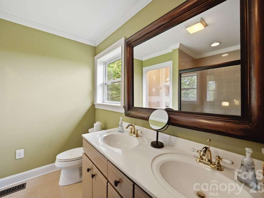 276 Four Diamond Drive, Seven Devils, NC 28604.  MLS# CAR4394348, YatesRealty ID 33119. 