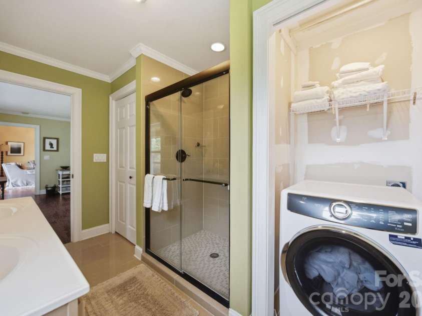 276 Four Diamond Drive, Seven Devils, NC 28604.  MLS# CAR4394348, YatesRealty ID 33119. 