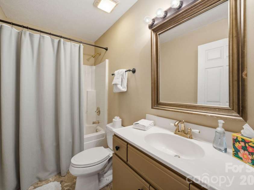 276 Four Diamond Drive, Seven Devils, NC 28604.  MLS# CAR4394348, YatesRealty ID 33119. 