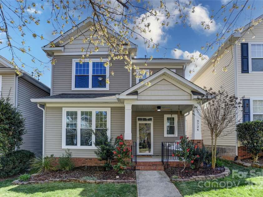 9724 Cadman Court, Cornelius, NC 28031.  MLS# CAR4233696, YatesRealty ID 3312. Charming, 3 Bedroom, 2.5 Bath Home with covered front porch, 2 car, detached, back load garage & Fenced Back Yard!