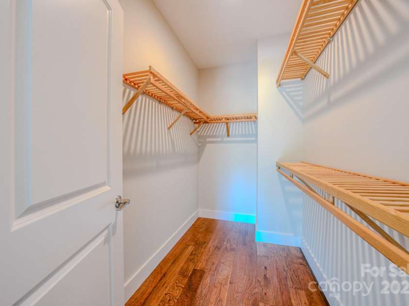 167 Collin Place, Asheville, NC 28804.  MLS# CAR4149968, YatesRealty ID 33122. Photo Similar (Primary Closet)