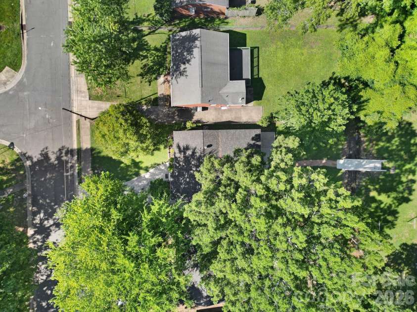 1801 Dallas Avenue, Charlotte, NC 28205.  MLS# CAR4397599, YatesRealty ID 33122. 