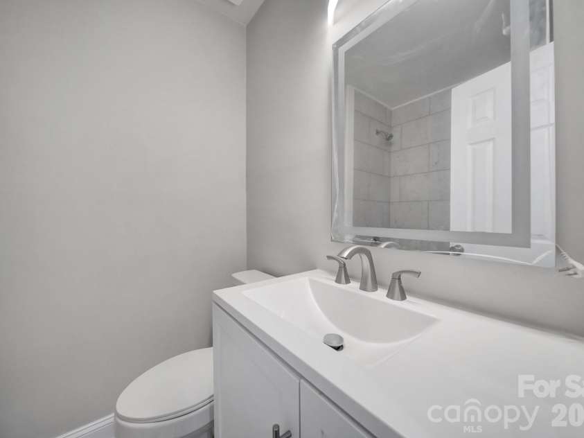 1801 Dallas Avenue, Charlotte, NC 28205.  MLS# CAR4397599, YatesRealty ID 33122. 