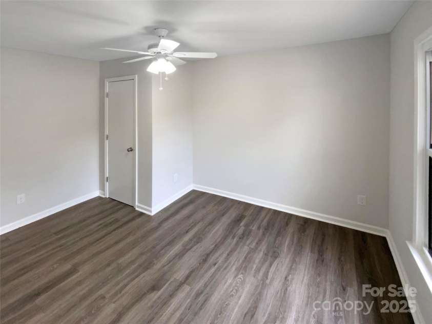 510 Newport Drive, Salisbury, NC 28144.  MLS# CAR4235417, YatesRealty ID 33123. 