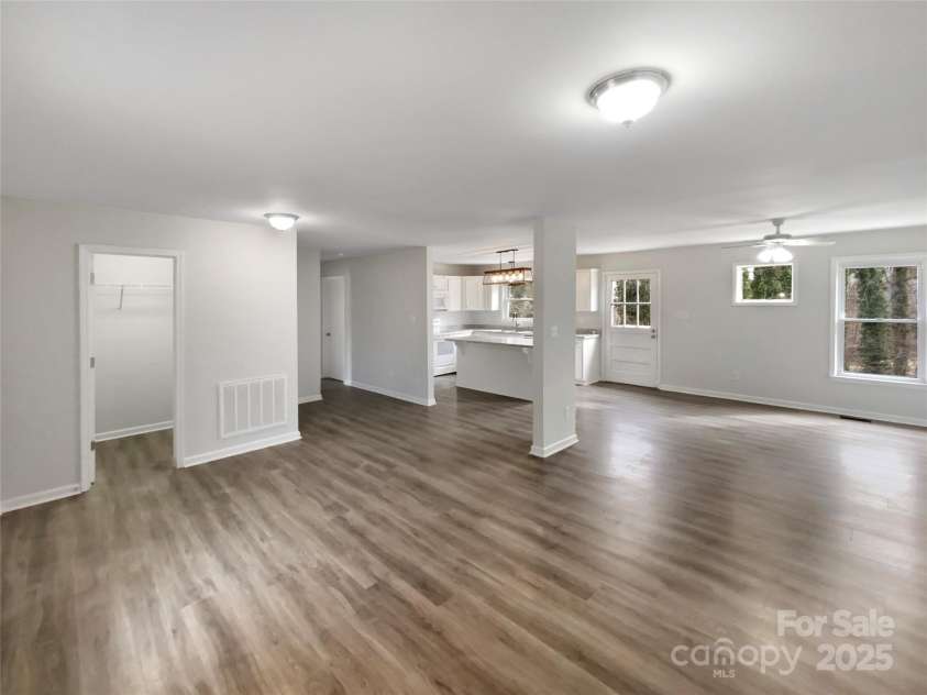 510 Newport Drive, Salisbury, NC 28144.  MLS# CAR4235417, YatesRealty ID 33123. 