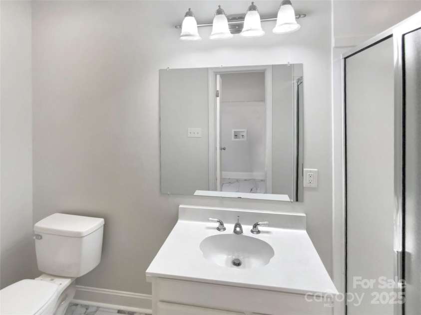 510 Newport Drive, Salisbury, NC 28144.  MLS# CAR4235417, YatesRealty ID 33123. 