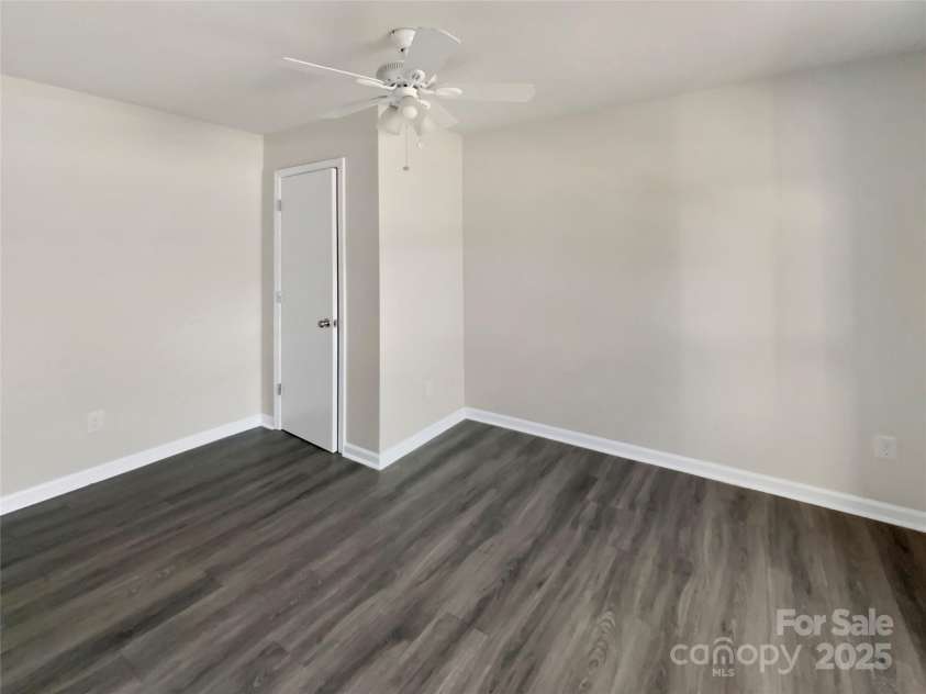 510 Newport Drive, Salisbury, NC 28144.  MLS# CAR4235417, YatesRealty ID 33123. 