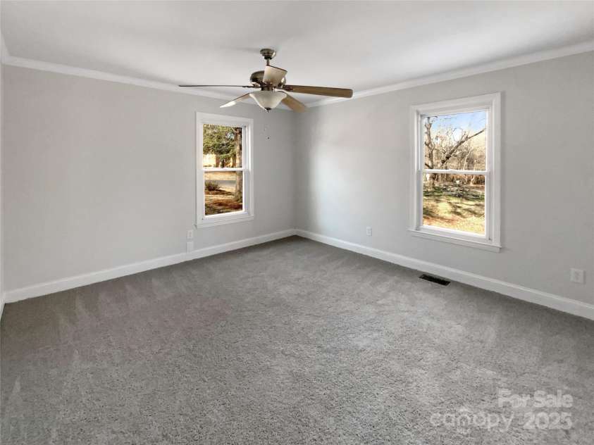 510 Newport Drive, Salisbury, NC 28144.  MLS# CAR4235417, YatesRealty ID 33123. 