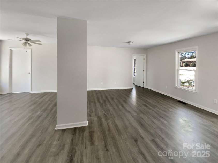 510 Newport Drive, Salisbury, NC 28144.  MLS# CAR4235417, YatesRealty ID 33123. 