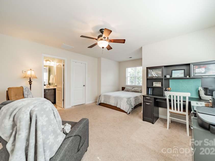 5804 Dinsmore Lane, Belmont, NC 28012.  MLS# CAR4264169, YatesRealty ID 33124. 2nd primary Bedroom