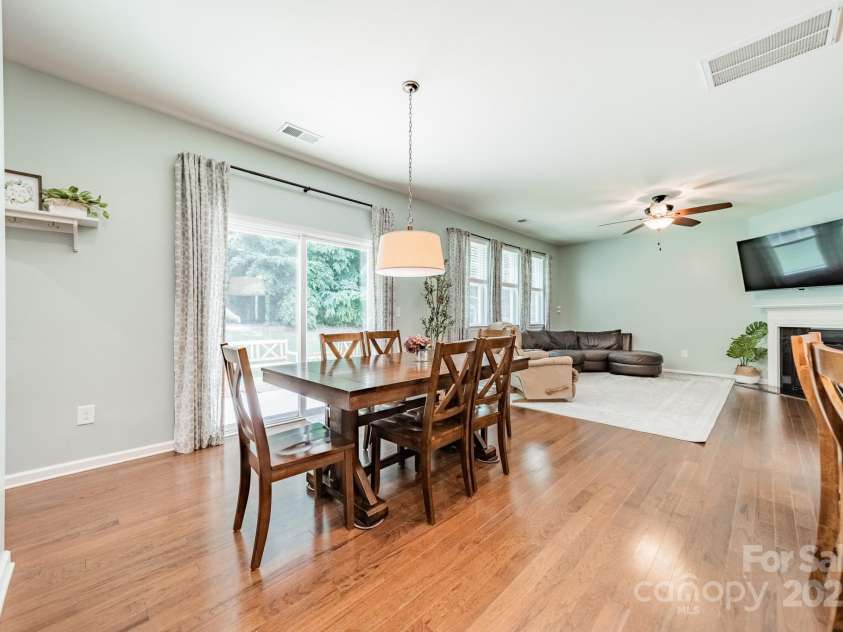 5804 Dinsmore Lane, Belmont, NC 28012.  MLS# CAR4264169, YatesRealty ID 33124. 