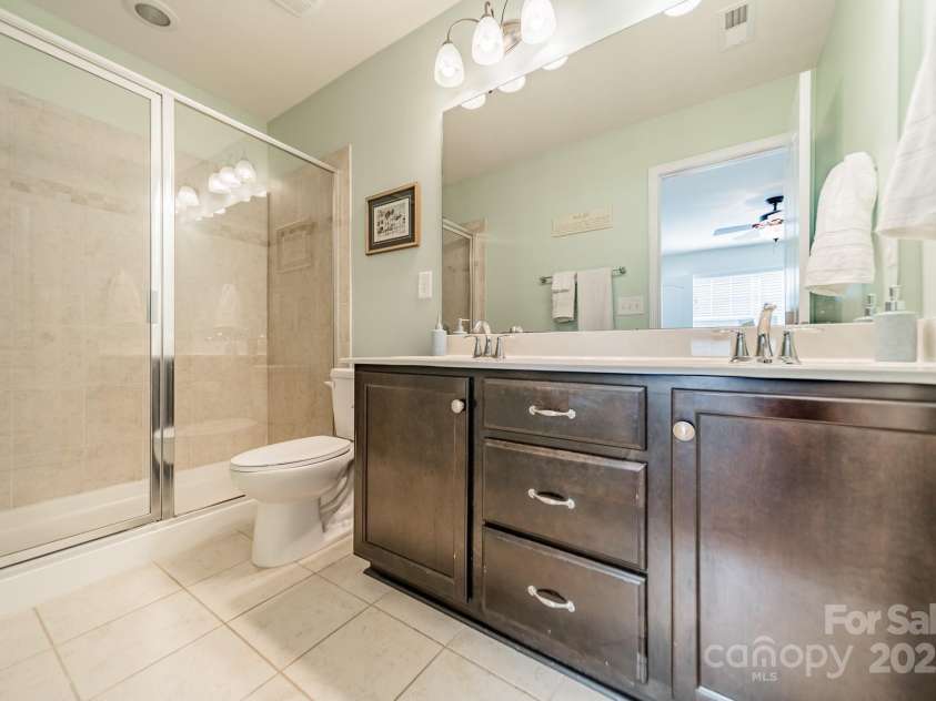 5804 Dinsmore Lane, Belmont, NC 28012.  MLS# CAR4264169, YatesRealty ID 33124. 