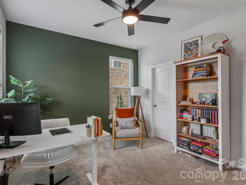 10122 Hemingway Place, Charlotte, NC 28227.  MLS# CAR4396419, YatesRealty ID 33125. Lower Level Bed / Office