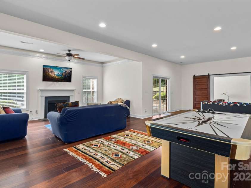 1040 Lake Forest Drive, Matthews, NC 28104.  MLS# CAR4285953, YatesRealty ID 33125. Secondary Family Room - Basement Level