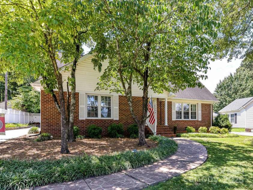 1308 Brantley Road, Kannapolis, NC 28083.  MLS# CAR4287654, YatesRealty ID 33126. 