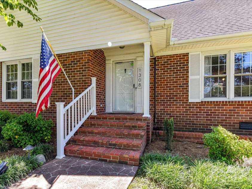 1308 Brantley Road, Kannapolis, NC 28083.  MLS# CAR4287654, YatesRealty ID 33126. Front Porch