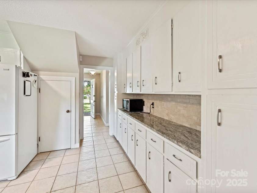 1308 Brantley Road, Kannapolis, NC 28083.  MLS# CAR4287654, YatesRealty ID 33126. Kitchen- LOTS of Cabinet Space