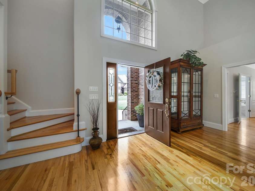 263 Hemingway Lane, Fort Mill, SC 29708.  MLS# CAR4398016, YatesRealty ID 33126. 